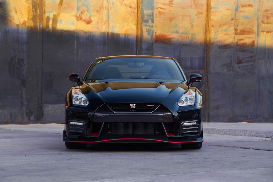  Nissan GT-R Nismo (R35) 2016 года  (NA) (фото 17 из 24)